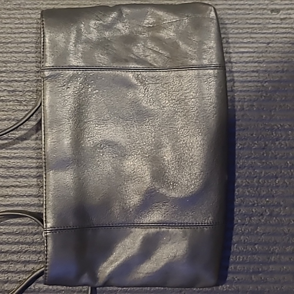 Vintage Black Faux Leather Clutch - Picture 6 of 6